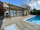 Esentepe Bölgesinde Denize Yürüme Mesafesinde Satılık 3+1 Villa