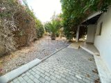 Esentepe Bölgesinde Denize Yürüme Mesafesinde Satılık 3+1 Villa