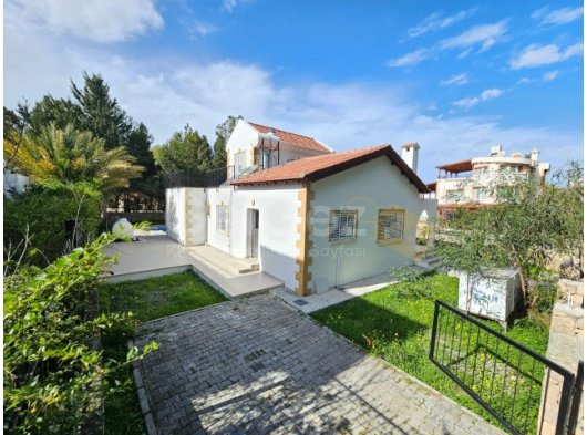 Girne Karşıyaka Satılık 3+1 Villa / Yarısı Peşin Kalanı 48 ay Faizsiz Ödeme İmkanı