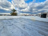Girne Lapta'da Elit Life Sitesinde Satılık 2+1 Geniş Daire