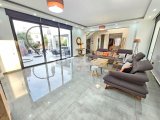 Girne Ozanköy Muhteşem Satılık 4+1 Villa / Özel Havuz / 710m2 Arsa Alanı