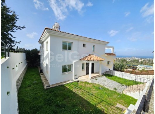 Girne Ozanköy Türk tapulu 4+2 Villa / Yarısı Peşin Kalan 84 ay Faizsiz Ödeme