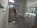 Girne Yeşiltepe'de Satılık 3+1 Geniş İkiz Villa