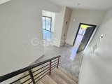 Girne Yeşiltepe'de Satılık 3+1 Geniş İkiz Villa