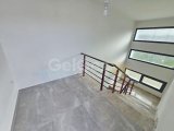 Girne Yeşiltepe'de Satılık 3+1 Geniş İkiz Villa