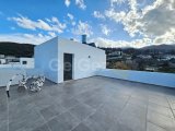 Girne Yeşiltepe'de Satılık 3+1 Geniş İkiz Villa