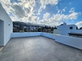 Girne Yeşiltepe'de Satılık 3+1 Geniş İkiz Villa