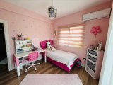 Girne Alsancak Yeşiltepe'de Satılık 4+1 Geniş Villa