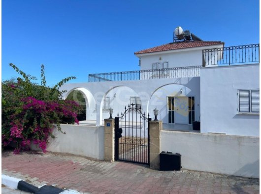 Girne Alsancak'ta 3+1 Kiralık Villa