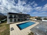 Girne Alsancak'ta Doğayla İç İçe, 2+1 Satılık Bahçeli Daire