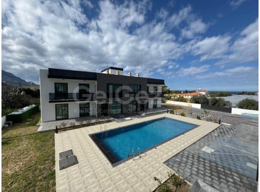Girne Alsancak'ta Doğayla İç İçe, 2+1 Satılık Bahçeli Daire