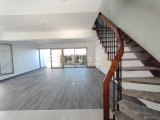 Girne Alsancak Bölgesinde Westpark Satlık 3+1 Ikiz Villa
