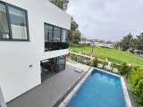 Girne Alsancak Satılık 4+1 Lüks Villa