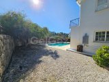 Girne Bellapais Satılık 3+1 havuzlu villa