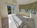 Girne Bellapais Satılık 3+1 havuzlu villa