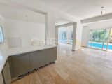 Girne Ozanköy Satılık 4+1 Havuzlu Villa / Türk Tapu / Yarısı Peşin Kalan 84 ay Faizsiz Ödeme