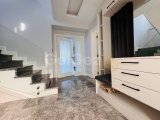 Lapta’da Denize Yürüme Mesafesinde Panoramik Manzaralı Lüks 4+1 Villa
