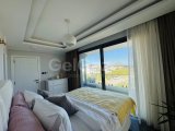 Lapta’da Denize Yürüme Mesafesinde Panoramik Manzaralı Lüks 4+1 Villa