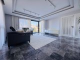 Lapta’da Denize Yürüme Mesafesinde Panoramik Manzaralı Lüks 4+1 Villa
