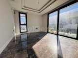 Lapta’da Denize Yürüme Mesafesinde Panoramik Manzaralı Lüks 4+1 Villa