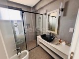 Lapta’da Denize Yürüme Mesafesinde Panoramik Manzaralı Lüks 4+1 Villa