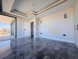 Lapta’da Denize Yürüme Mesafesinde Panoramik Manzaralı Lüks 4+1 Villa