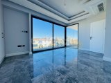 Lapta’da Denize Yürüme Mesafesinde Panoramik Manzaralı Lüks 4+1 Villa