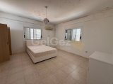 Girne Alsancak'ta Satılık Şık 3+1 Villa - Deniz Manzarası ve Bahçe Keyfi!