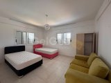 Girne Alsancak'ta Satılık Şık 3+1 Villa - Deniz Manzarası ve Bahçe Keyfi!
