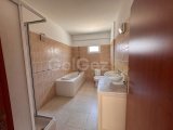 Girne Alsancak'ta Satılık Şık 3+1 Villa - Deniz Manzarası ve Bahçe Keyfi!