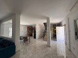 Girne Alsancak'ta Satılık Şık 3+1 Villa - Deniz Manzarası ve Bahçe Keyfi!