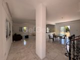 Girne Alsancak'ta Satılık Şık 3+1 Villa - Deniz Manzarası ve Bahçe Keyfi!