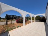 Girne Alsancak'ta Satılık Şık 3+1 Villa - Deniz Manzarası ve Bahçe Keyfi!