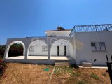 Girne Alsancak'ta Satılık Şık 3+1 Villa - Deniz Manzarası ve Bahçe Keyfi!