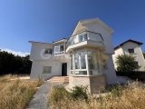 Girne Alsancak'ta 3+1 Satılık Villa