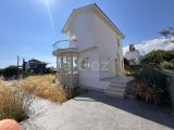 Girne Alsancak'ta 3+1 Satılık Villa
