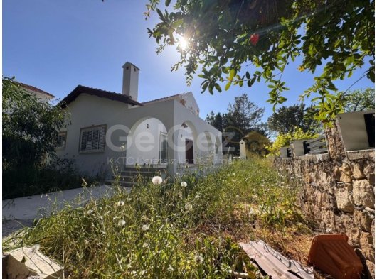 Girne Karşıyaka'da 3+1 satılık müstakil villa