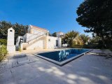 Girne Karşıyaka'da 3+1 satılık müstakil villa
