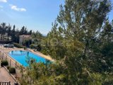 Girne Lapta'da Dağ ve Deniz Manzaralı, 3+1 Daire Satılık!
