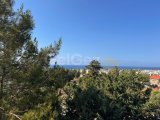 Girne Lapta'da Dağ ve Deniz Manzaralı, 3+1 Daire Satılık!