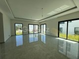 Girne Yeşiltepe'de 3+1 Satılık İkiz Villa
