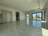 Girne Yeşiltepe'de 3+1 Satılık İkiz Villa