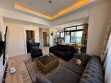 Girne'nin Kalbinde Satılık 2+1 Deniz ve Dağ Manzaralı Daire