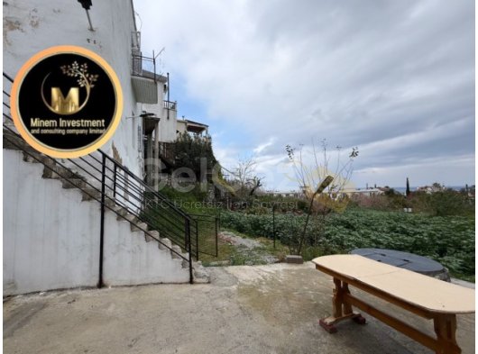 GİRNE ÇATALKÖY’de 1976,87 m2 BAHÇE İÇERİSİNDE DAĞ VE DENİZ MANZARALI MÜSTAKİL EV