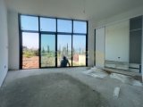 GİRNE / ÇATALKÖY ‘DE DAĞ VE DENİZ MANZARALI FULL EŞYALI HUZUR DOLU BİR KONUMDA HAVUZLU LÜKS VİLLA