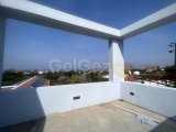 GİRNE / ÇATALKÖY ‘DE DAĞ VE DENİZ MANZARALI FULL EŞYALI HUZUR DOLU BİR KONUMDA HAVUZLU LÜKS VİLLA