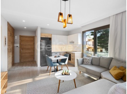 GİRNE MERKEZ'DE SATILIK LÜKS 1+1 DAİRE !