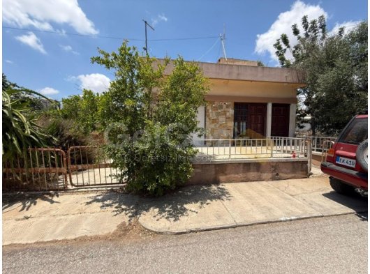 GAZIMAGUSA MARAS SATILIK MUSTAKIL EV (corap fab bolgesı -arsa 3 kat izinli) TEK YETKILI