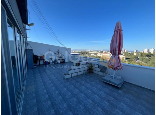 Gazimağusa Bölgesinde DAÜ Yanında Satılık 2+1 Penthouse