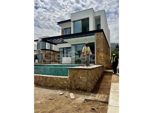 Satılık 4+1 lüx villa. Havuzlu veya havuzsuz opsiyonları. TÜRK KOÇAN! Çatalköy, Girne. Esnek ödeme planı mevcuttur